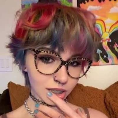 Chloe 'Bitsy' Thorne thumbnail