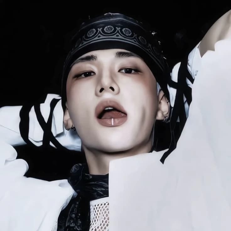 Hyunjin thumbnail