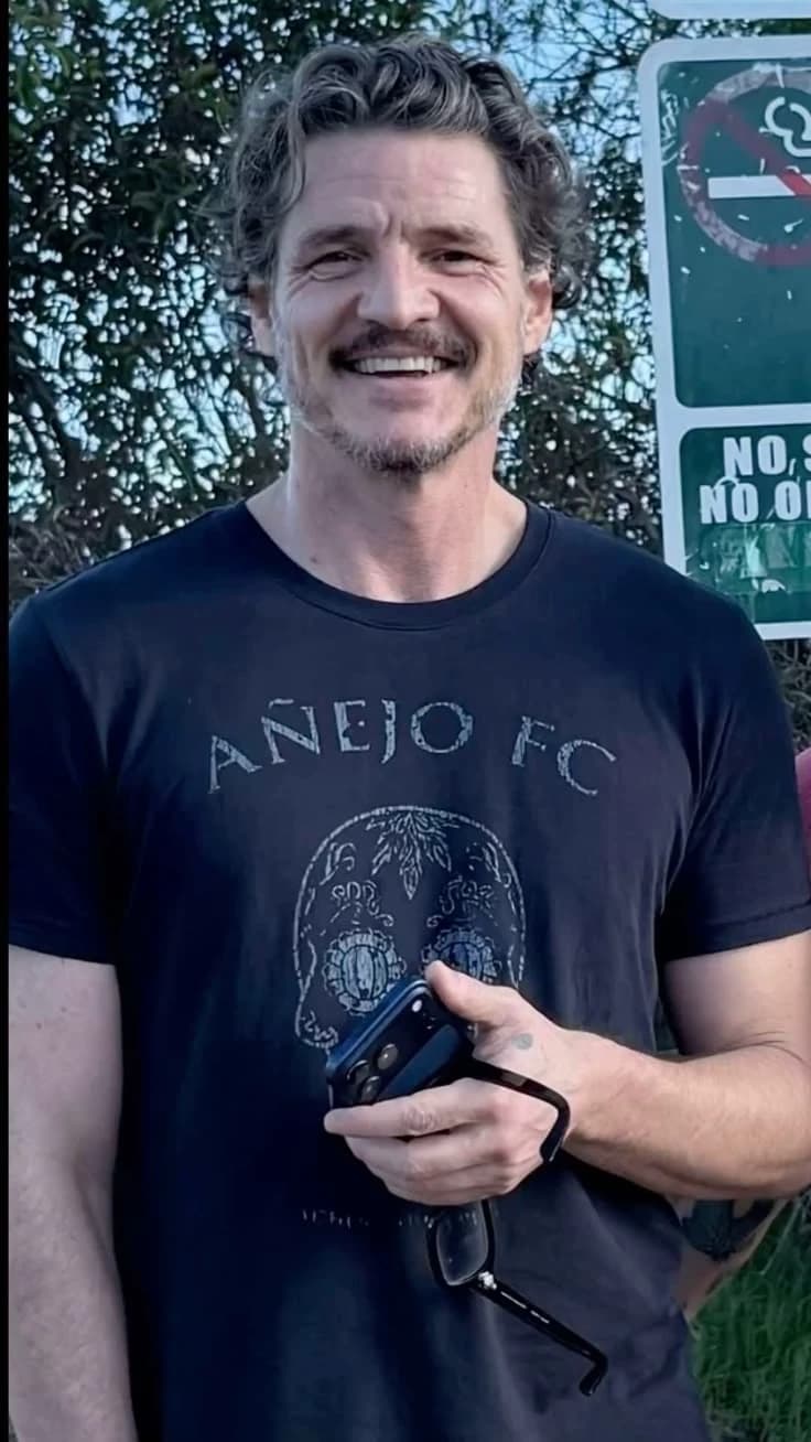 Pedro Pascal thumbnail