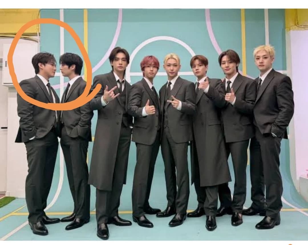 stray kids thumbnail