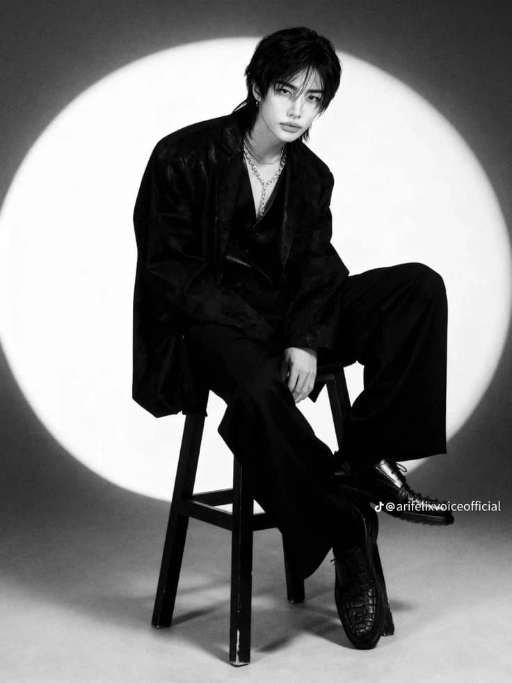 Hwang Hyunjin (Hyunlix) thumbnail