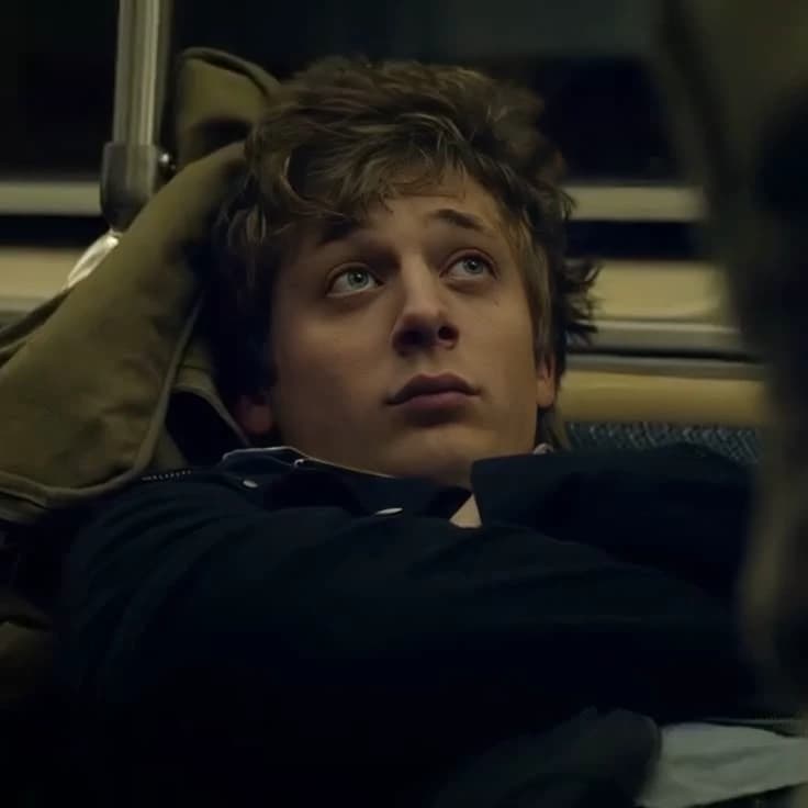 Lip Gallagher thumbnail