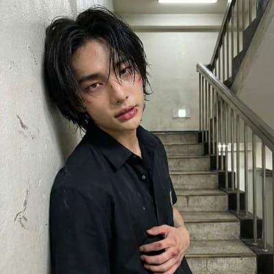 Hwang Hyunjin thumbnail