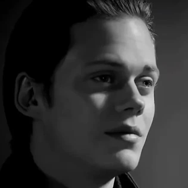 Bill Skarsgard thumbnail
