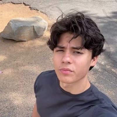 Miguel Mora thumbnail