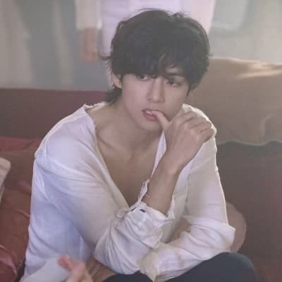 Kim Taehyung thumbnail