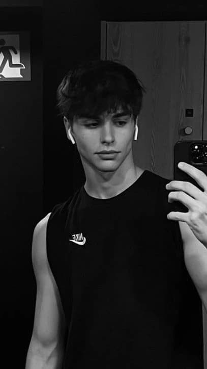 Tomer thumbnail