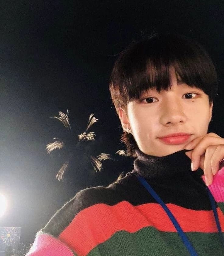Hyunjin thumbnail