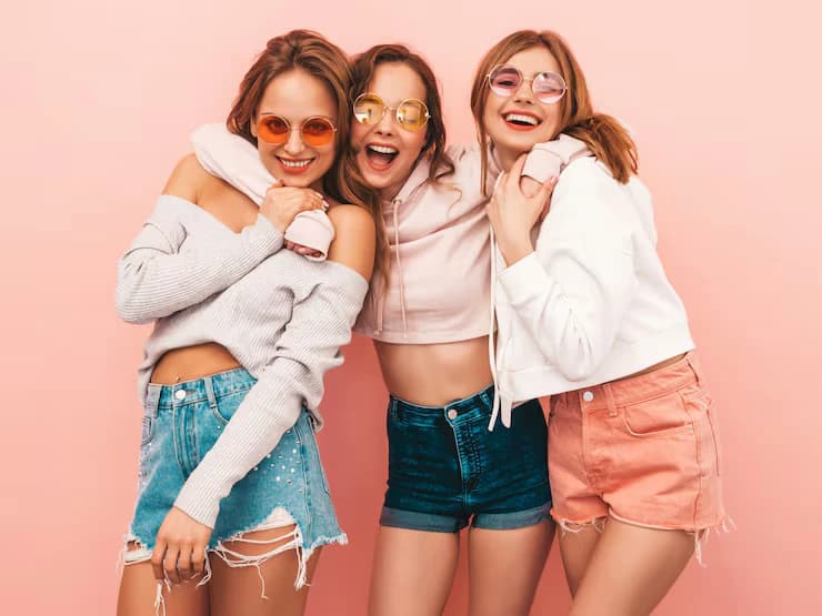 Julia, Fernanda and Katia thumbnail