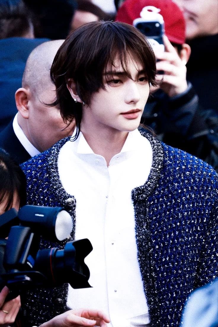 Hwang Hyunjin thumbnail