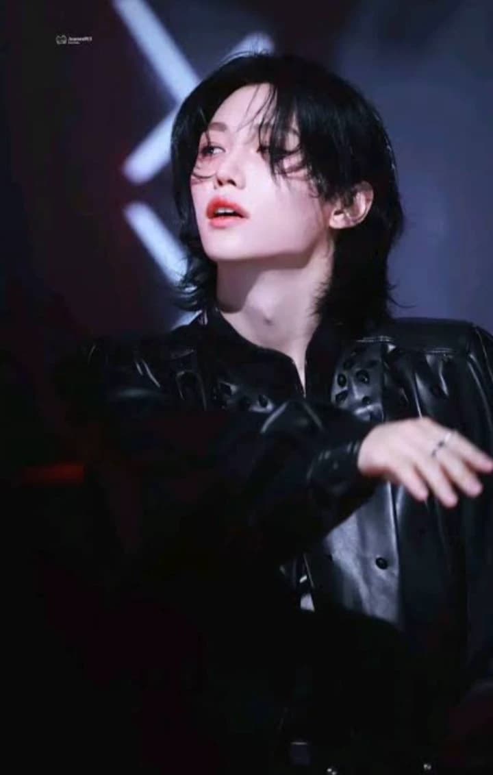 Lee Felix Yongbok 🫰 thumbnail