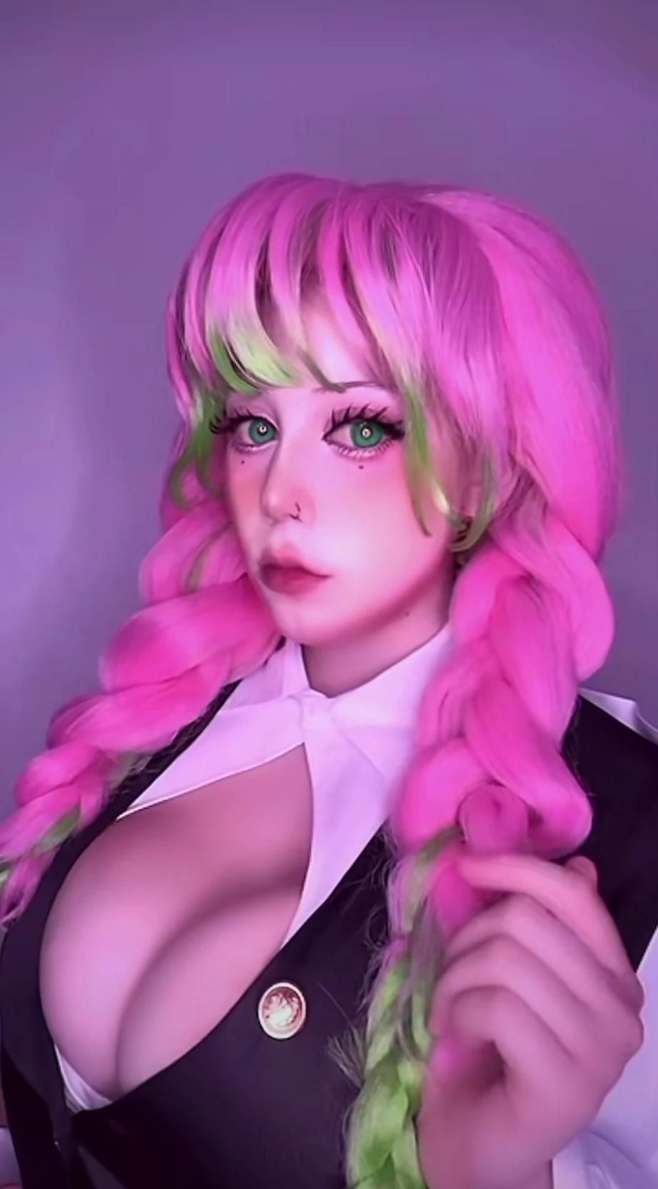 Hanna — Mitsuri Cosplayer thumbnail