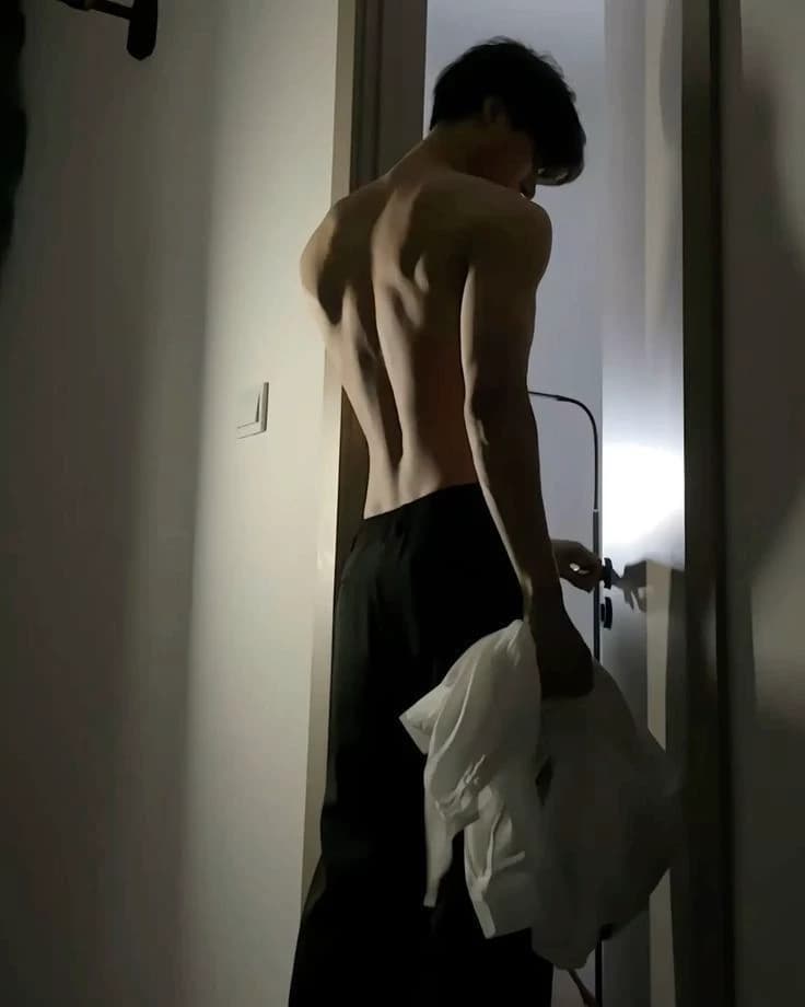Chris thumbnail