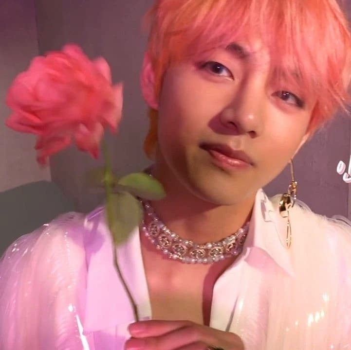 Kim Taehyung thumbnail
