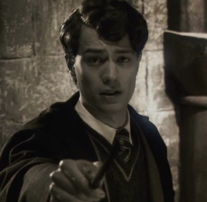 Tom riddle thumbnail