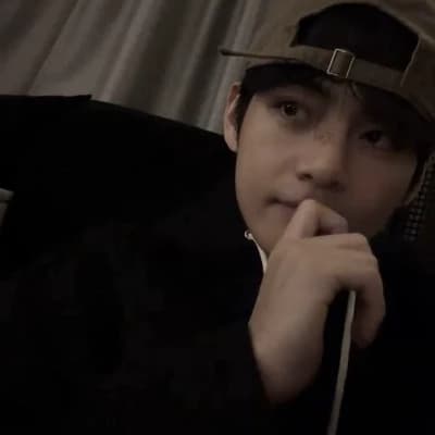 Kim Taehyung thumbnail