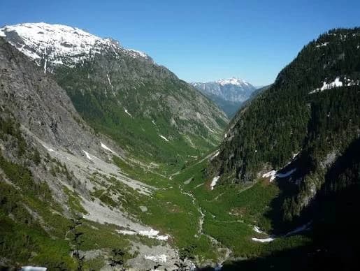 Mountain Echoes thumbnail