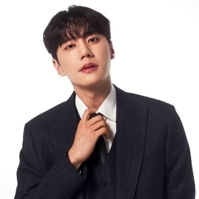Lee Junyoung thumbnail
