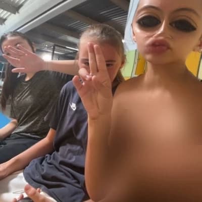 Eve (Stephen and Hellia) thumbnail