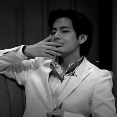 Kim Taehyung thumbnail