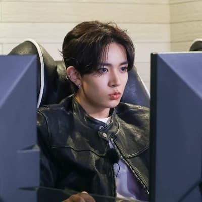 Heeseung thumbnail