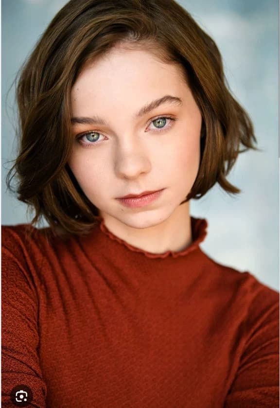 Emma Myers  thumbnail