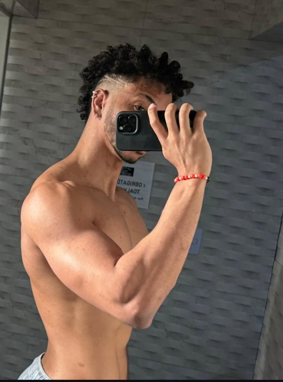 Akashi cruz thumbnail