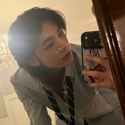 Hyunjin  thumbnail