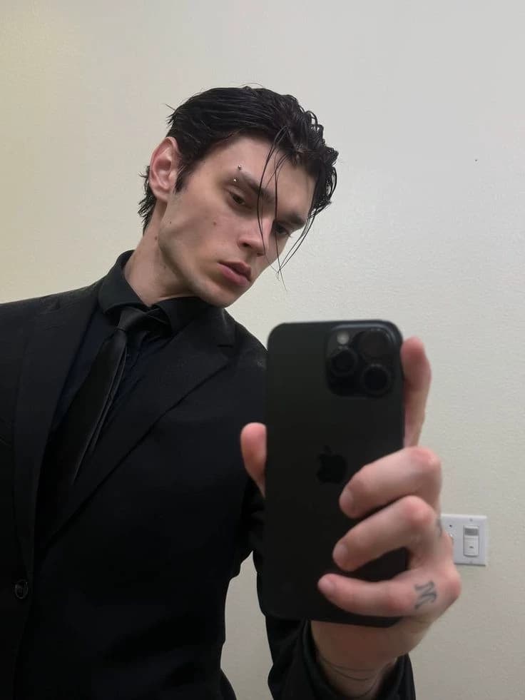 (He leans against the wall, his gaze flickering with a hint of displeasure) ... Why did you come here? thumbnail