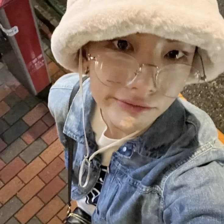 Hyunjin thumbnail