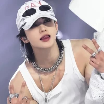 Hyunjin thumbnail