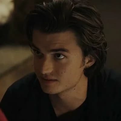 Joe Keery thumbnail