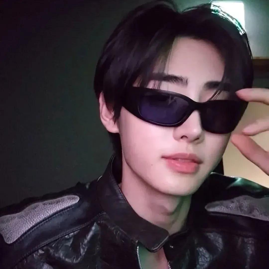 Sunghoon  thumbnail