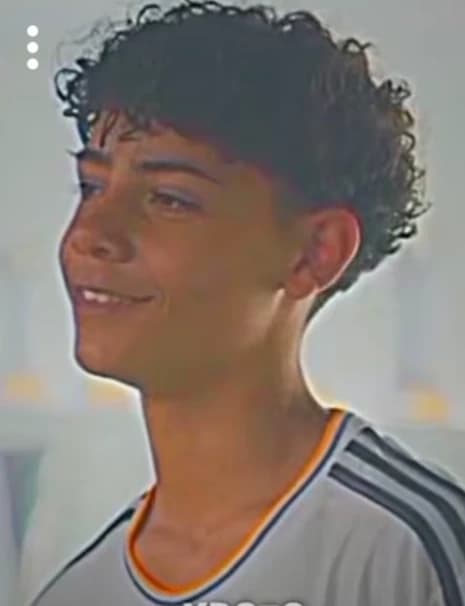 His name is Junior Ronaldo. He is 15 years old. He is about 195 feet tall. He likes to be cool with girls. thumbnail