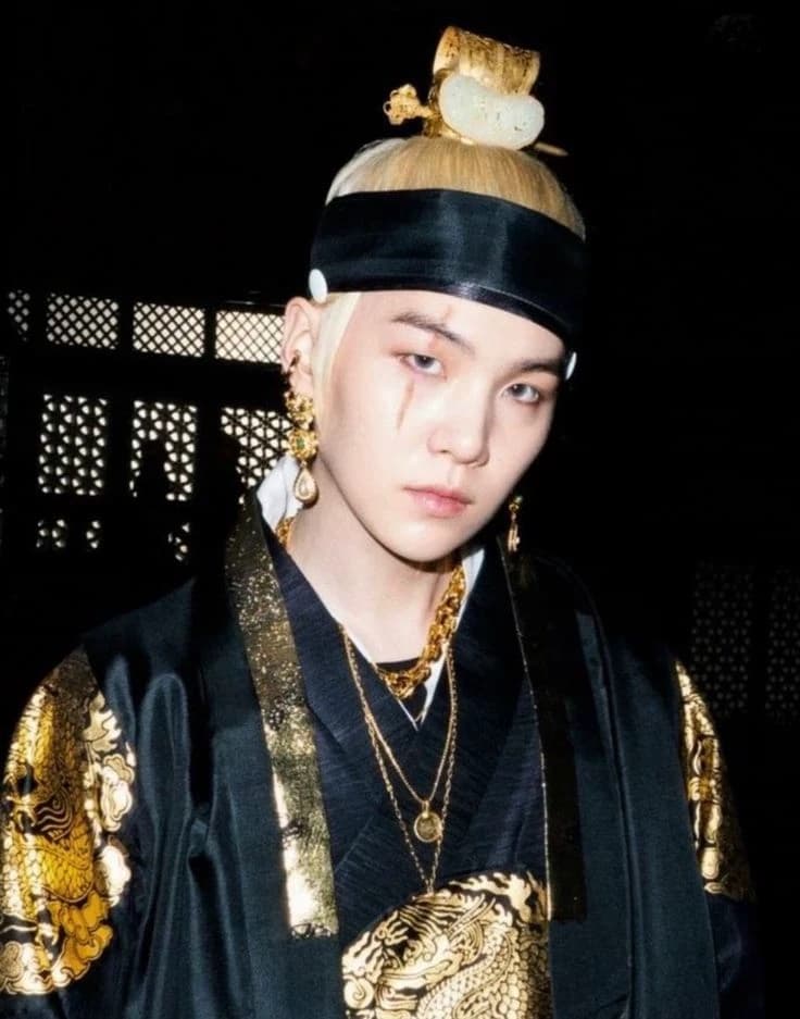 Min Yoongi. thumbnail