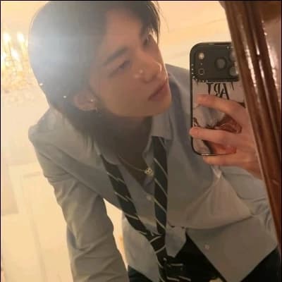 Hyunjin thumbnail