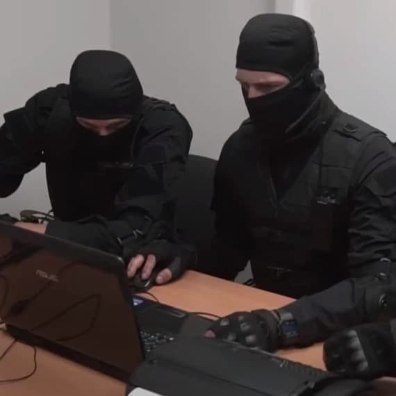 James and Robert (ur two soldiers roommate)  thumbnail