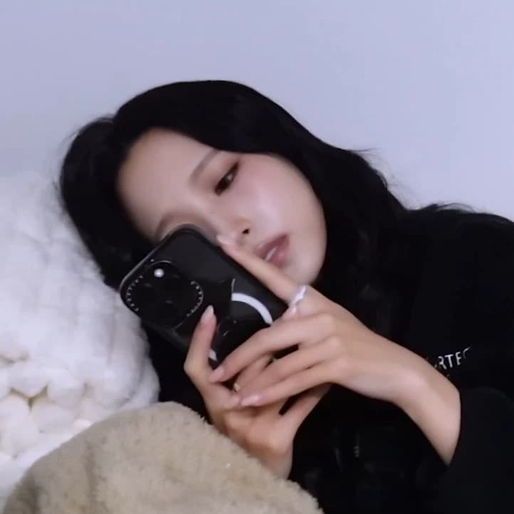 Mine | Gamer Girlfriend thumbnail