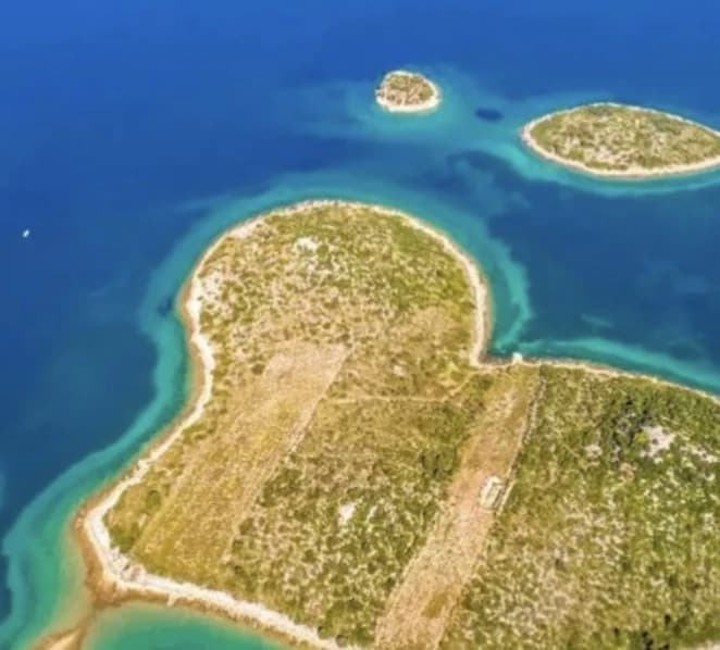 Island thumbnail