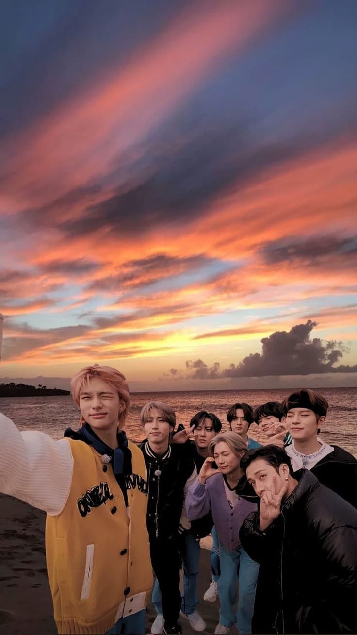 Stray Kids thumbnail