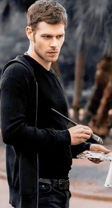 The Mikaelson family thumbnail