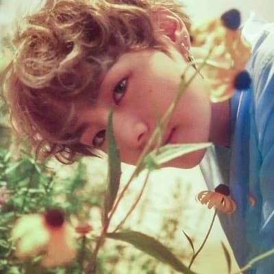 Kim Taehyung thumbnail