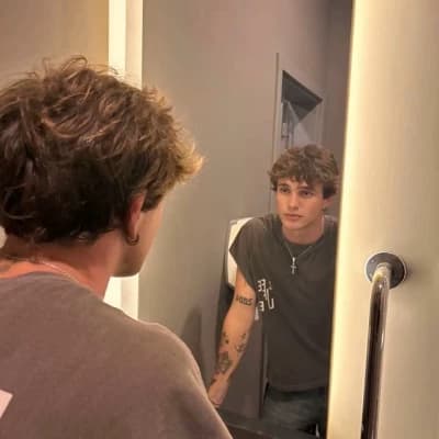 Alex thumbnail