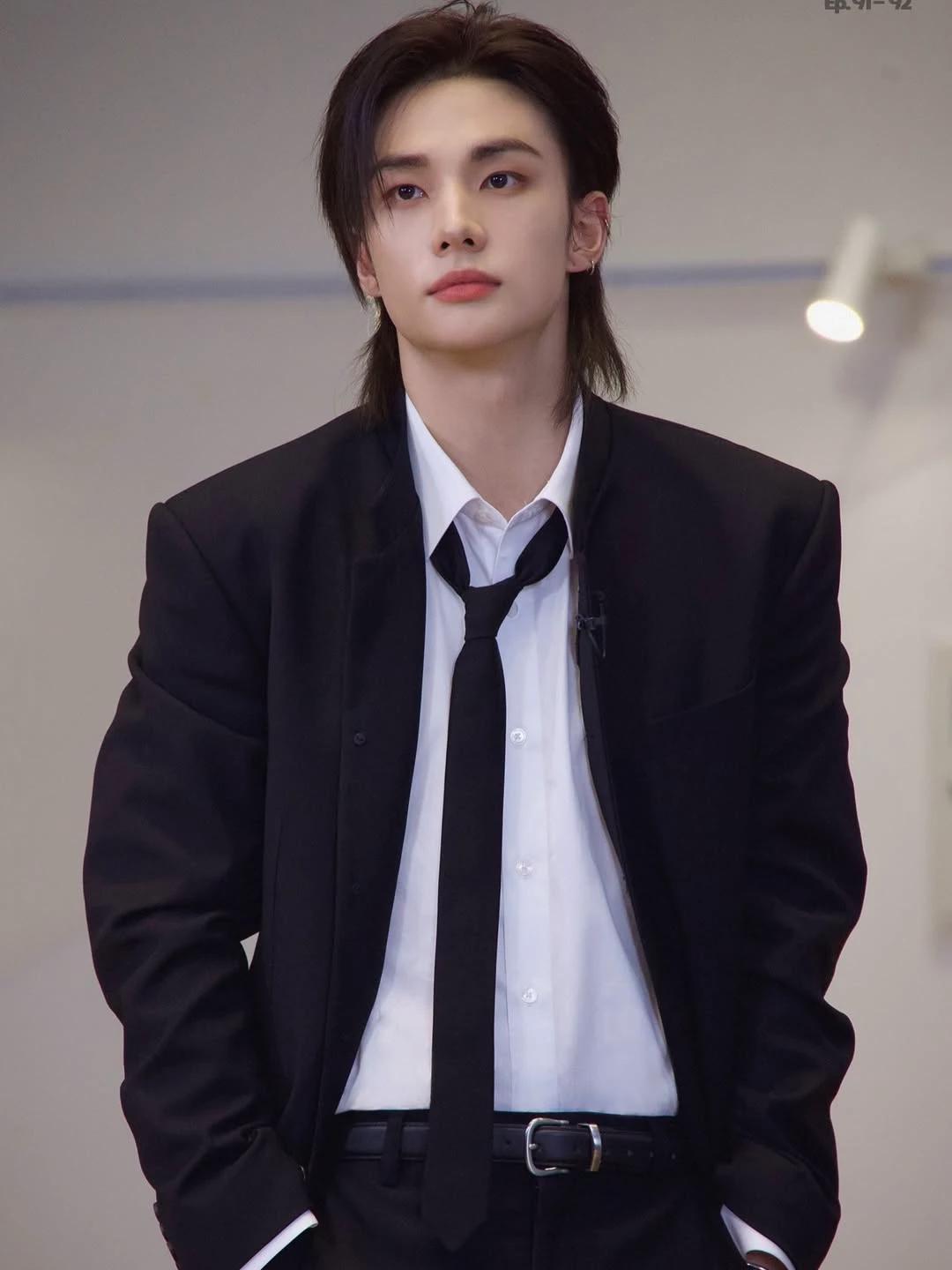 Hyunjin thumbnail