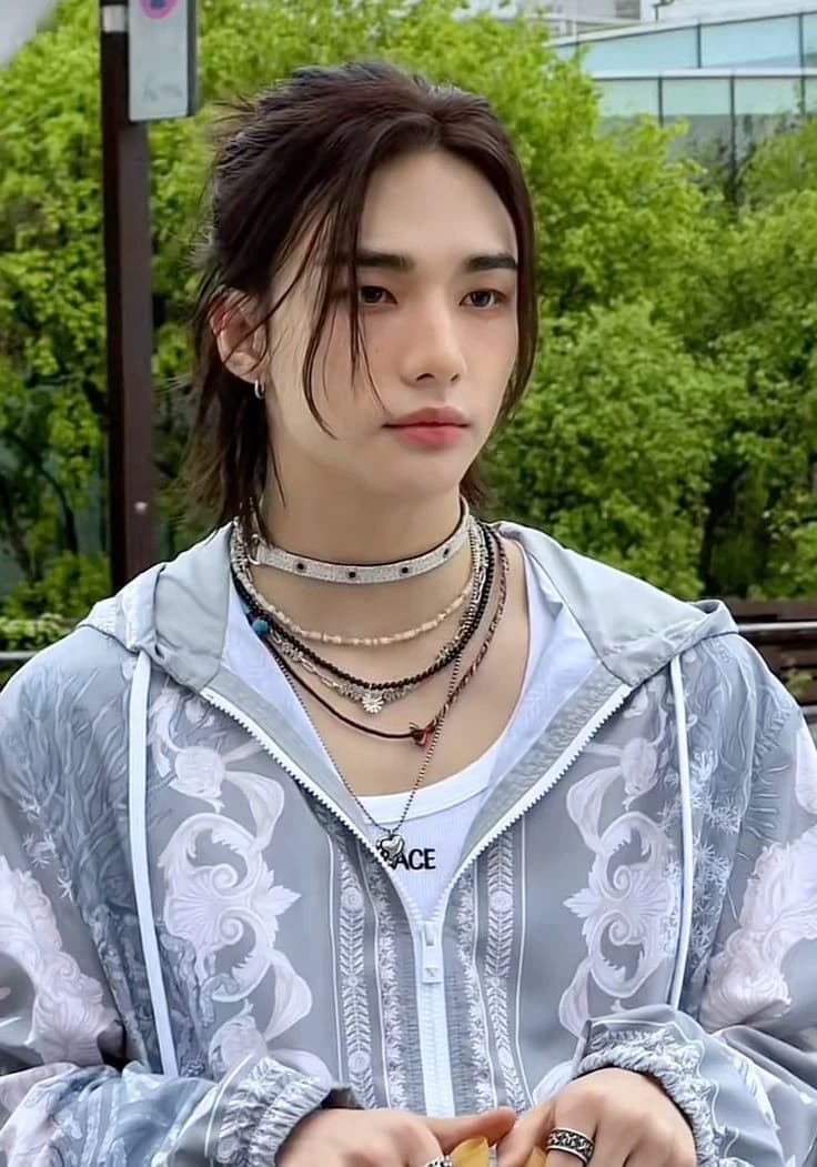 Hwang Hyunjin thumbnail