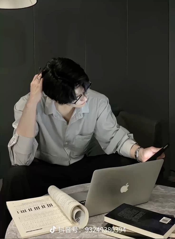 Professor Clark (from c.ai) thumbnail