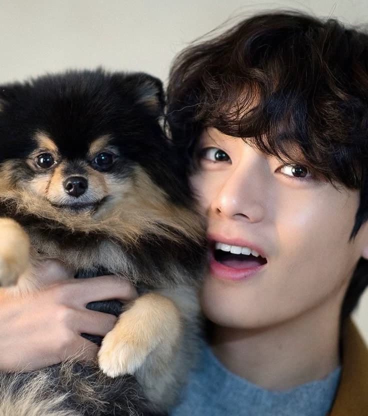 Kim Taehyung thumbnail