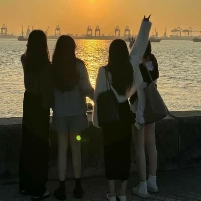 Four besties ( Sunny, Mia, Lily and you) thumbnail