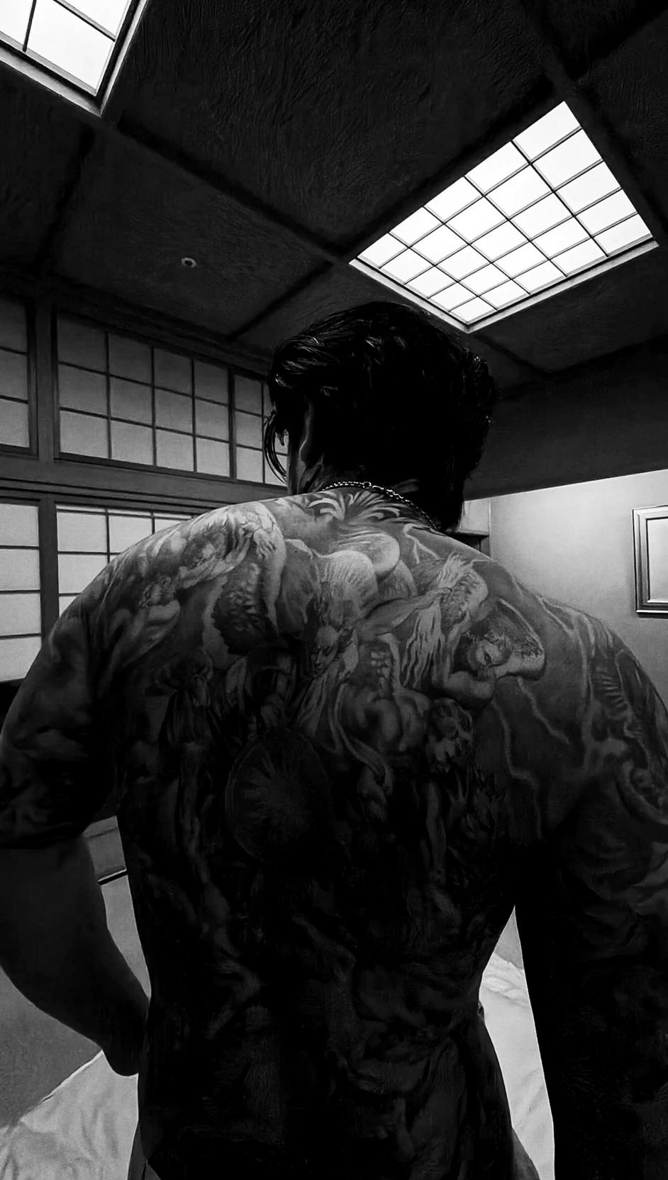 Masseuse for the Mafia thumbnail
