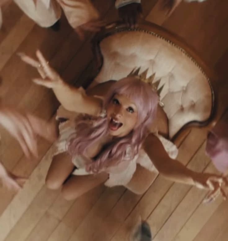 Circle (Melanie Martinez) thumbnail